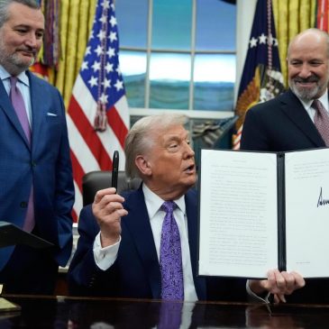 Trump signs executive order to block state AI regulations