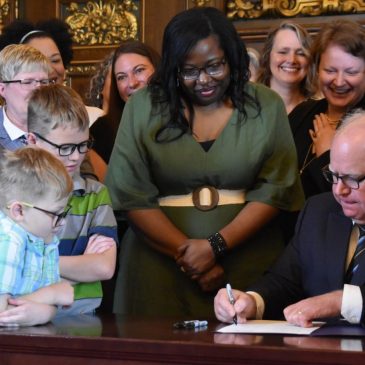 Medical leave applications opening for Minnesotans who welcomed a child in 2025