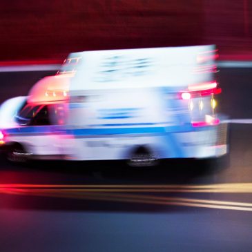 Mahtomedi woman dies after being struck by vehicle on I-94