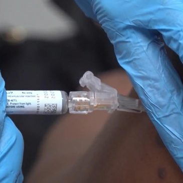 US drops the number of vaccines it recommends for every child