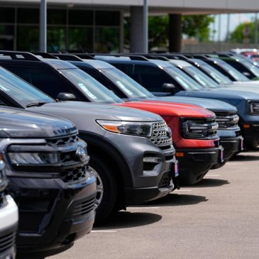 Car shopping trends and tips for 2026 from Edmunds