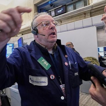 US futures climb and gold hits another record as markets steady ahead of Trump’s speech at Davos