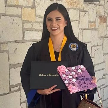 US apologizes for deporting a college student flying home for Thanksgiving surprise