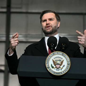 Vance heads to Minneapolis and says ‘far left’ should stop resisting immigration enforcement