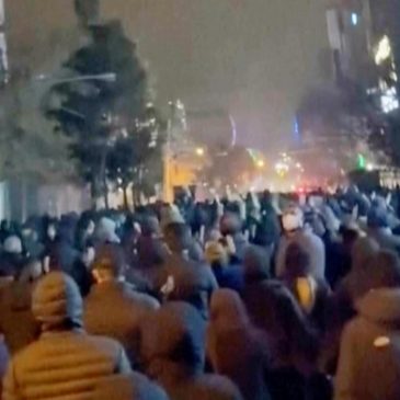 Trump says Iran wants to negotiate as the death toll in protests rises to at least 544