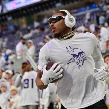 Will the Vikings get Justin Jefferson over 1,000 yards?