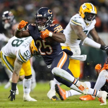 NFC Playoffs: Bears rally past Packers