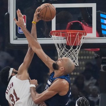 Timberwolves defense can’t buy a stop as winning streak ends in Cleveland