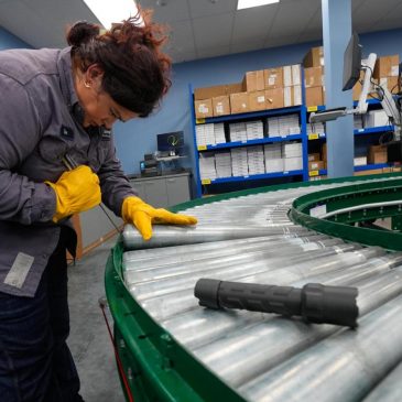 Sluggish hiring closes out a frustrating year for job seekers though unemployment slips to 4.4%