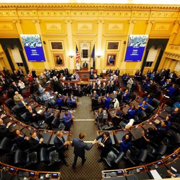 Virginia lawmakers back redrawing congressional maps, paving the way for a voter referendum