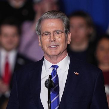 US imposes sanctions on 4 Venezuelan oil firms and 4 more tankers in Maduro crackdown