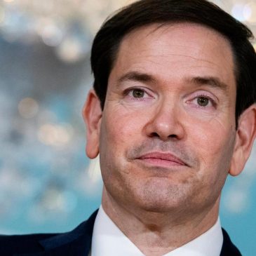 US suspending immigrant visa processing from 75 countries over public assistance