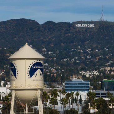 Warner Bros rejects takeover offer from Paramount, tells shareholders to stick with Netflix bid