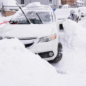 2 feet of snow and 70 mph wind gusts wallop the North Shore