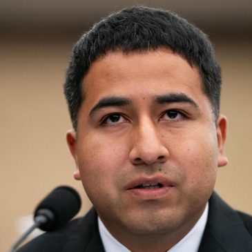 Judge dismisses California deportation case for Mexican father of 3 U.S. Marines