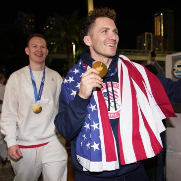 US men’s Olympic hockey team lands at Joint Base Andrews on its way to State of the Union