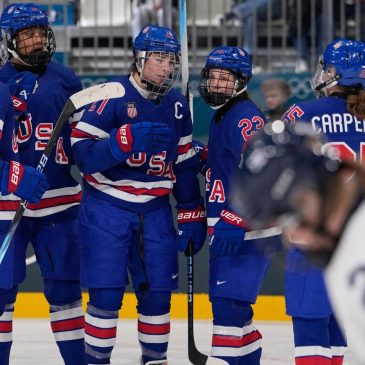 US hockey’s Hilary Knight and speedskater Brittany Bowe post video of their engagement at Olympics