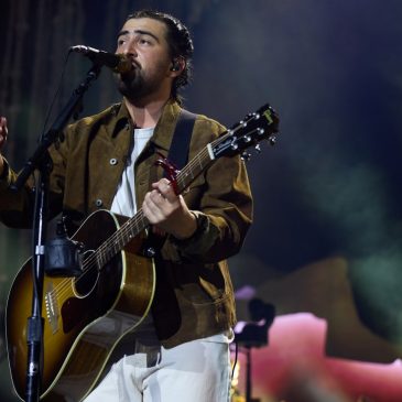 ‘Stick Season’ hitmaker Noah Kahan to play Target Field in August