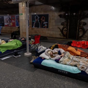 Russia bombards Ukraine with drones and missiles a day before planned peace talks