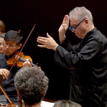 Concert review: Conductor/harpsichordist Richard Egarr rises to the occasion