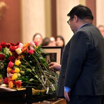 MN lawmakers honor Melissa and Mark Hortman on first day of session