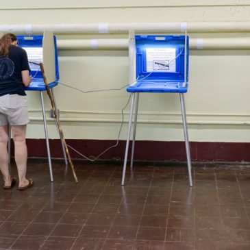 Letters: The pillars of my civic faith — the Constitution and voting — are under fire