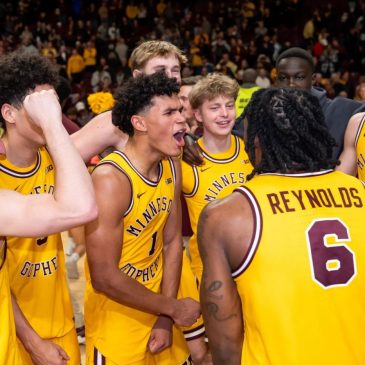 Men’s basketball: Gophers upset UCLA