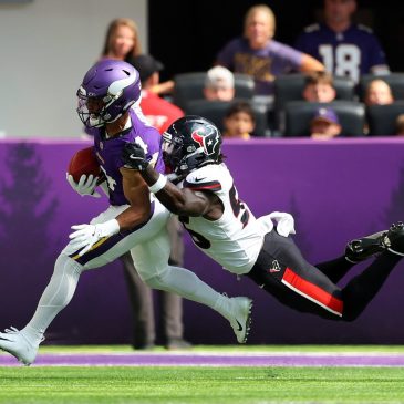 Vikings receiver Rondale Moore dies at 25