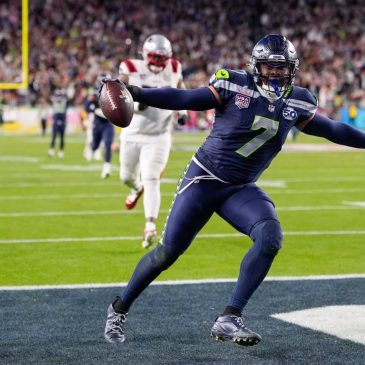 Seahawks dominate Patriots to win Super Bowl