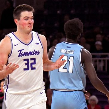 Men’s basketball: Bjerke makes 10 triples as St. Thomas gets back on track by trouncing Kansas City