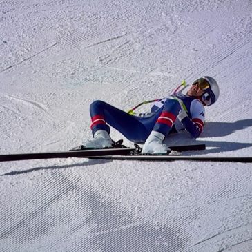 Vonn says she has complex leg fracture, needs multiple surgeries