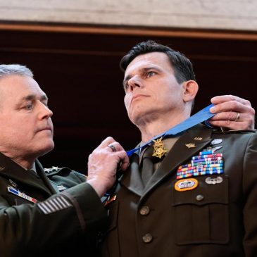 Army pilot wounded in Maduro raid gets Congressional Medal of Honor during Trump’s speech