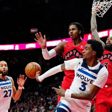 Edwards scores 30 points as Timberwolves rally for 5th win in six games, beat Raptors 128-126