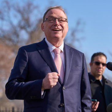 WH adviser Hassett urges ‘discipline’ for Fed economists over tariff study