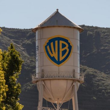 Warner Bros reopens takeover talks with Paramount after receiving a waiver from Netflix