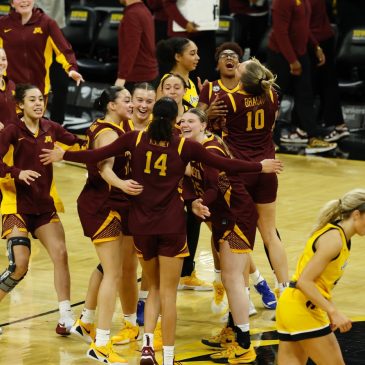 Women’s basketball: Streaking Gophers crack Top 25
