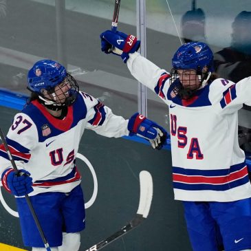 Harvey, Dunne lead U.S. to 3rd straight win in Olympic women’s hockey