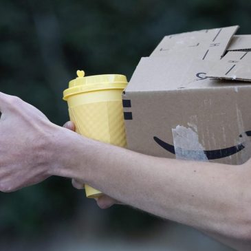 Influencers want to adopt the ‘analog lifestyle’ for 2026. Here’s how to join them