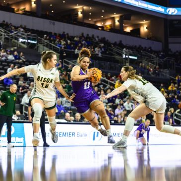 Women’s basketball: St. Thomas falls to top-seeded Bison in Summit League semis