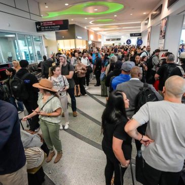 Travelers encounter long waits at some airports as DHS shutdown affects security checkpoints